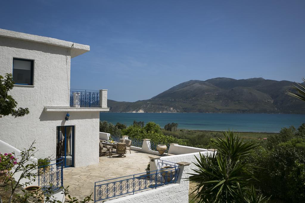 Villa Afrodite Mousata Eksteriør bilde