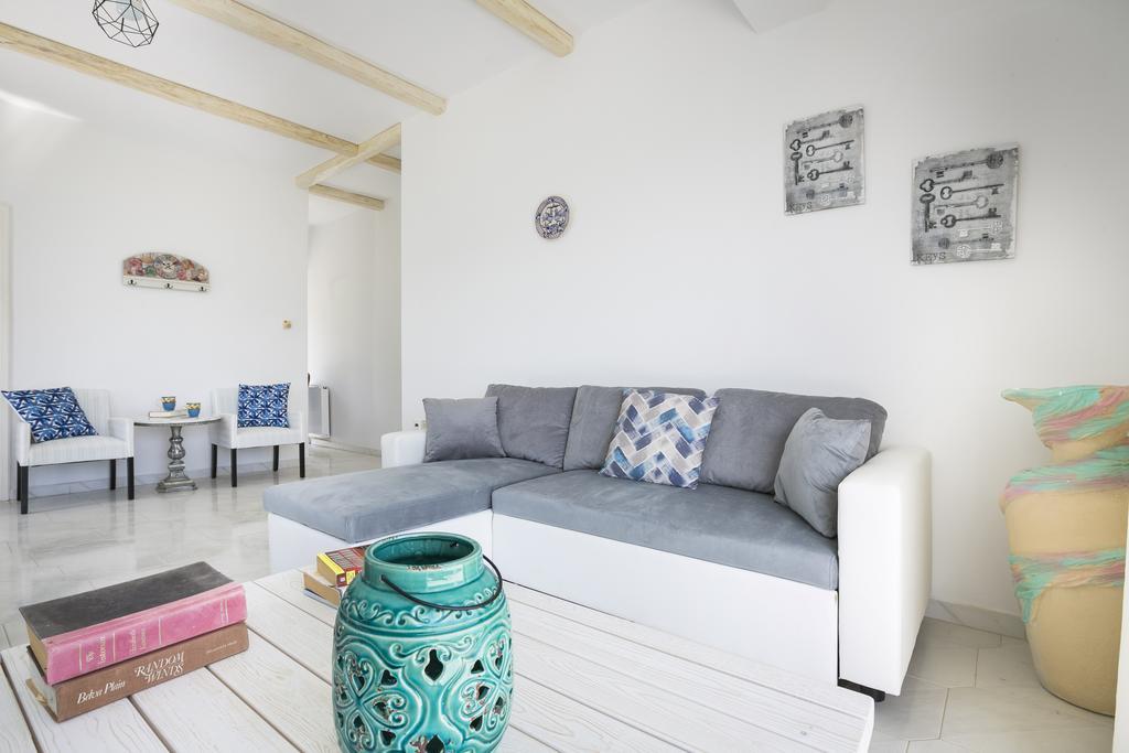 Villa Afrodite Mousata Eksteriør bilde