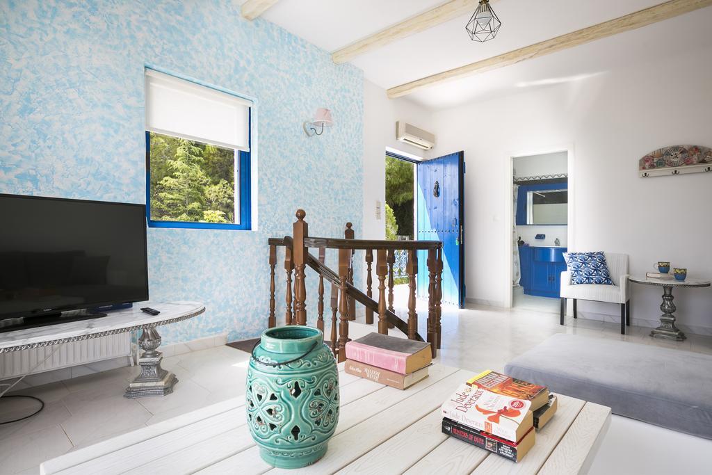 Villa Afrodite Mousata Eksteriør bilde